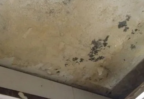 岳阳阳台漏水维修公司分享下岳阳卫生间渗水维修需要注意哪些问题。